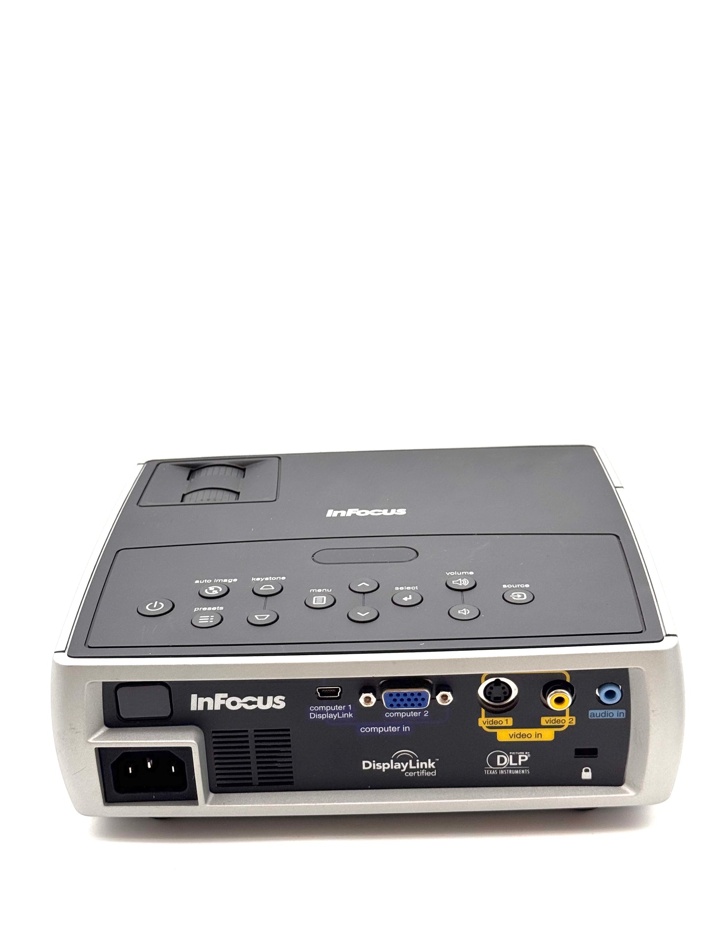 InFocus IN1102 Portable DLP Projector 2200 Lumens W/ Power Cord Case - Tested