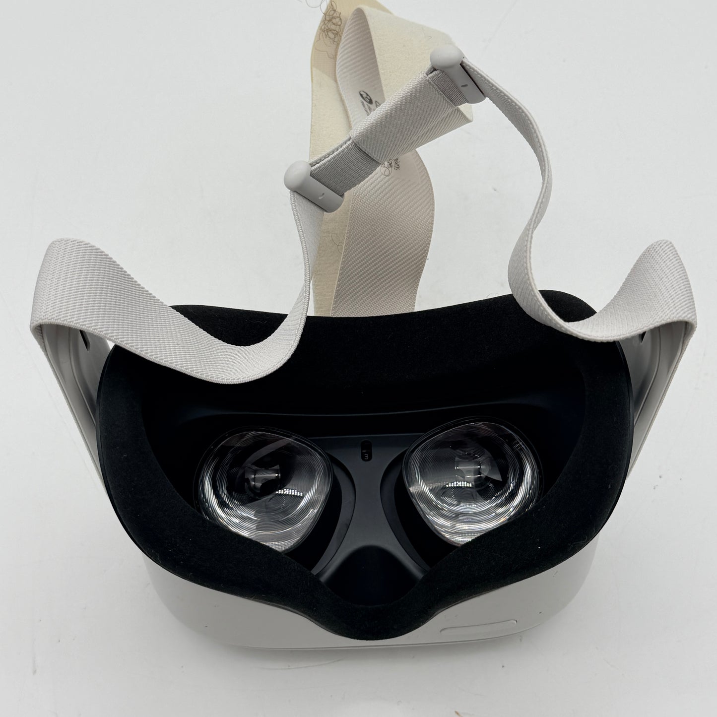 Meta Quest 2 VR Headset - Used - A White