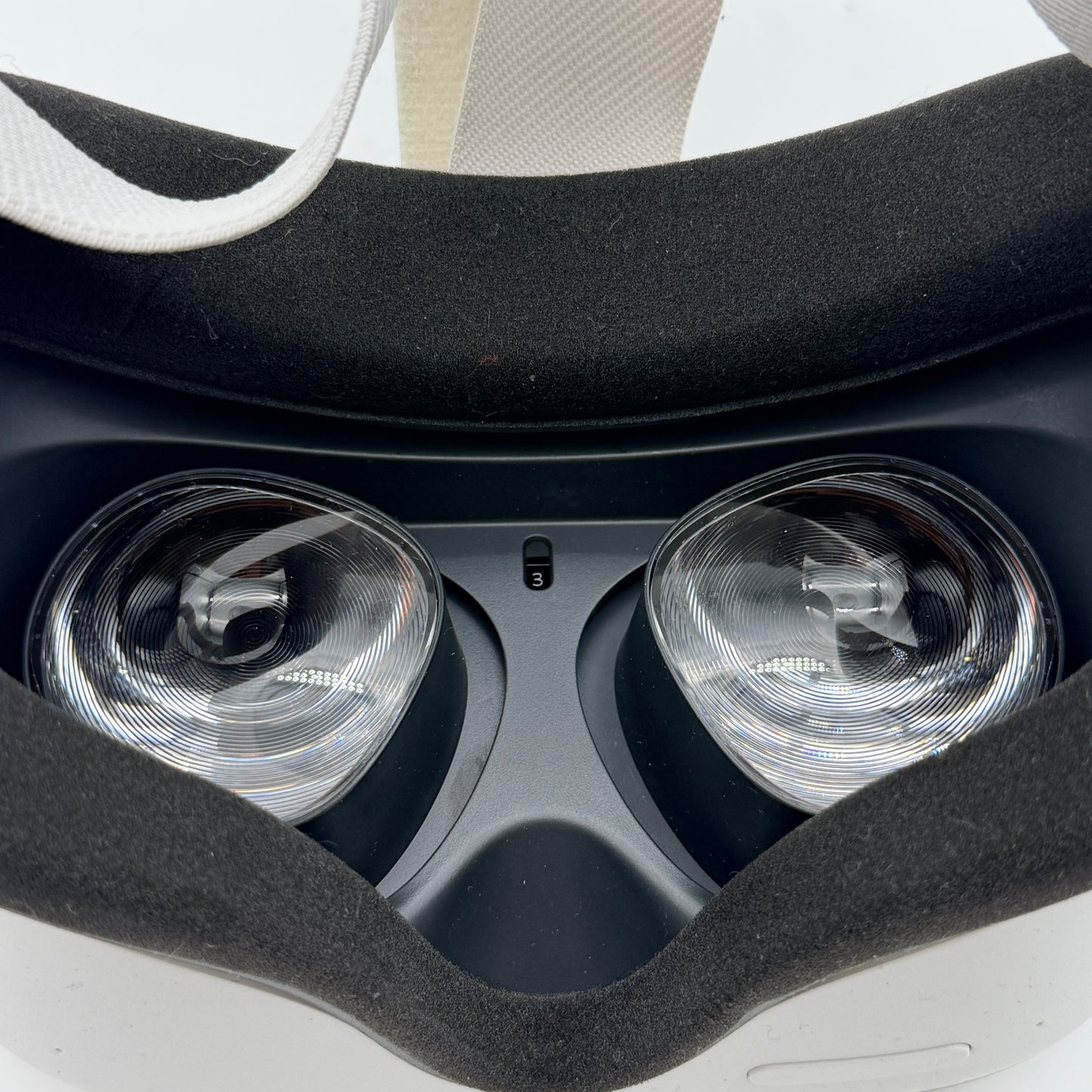 Meta Quest 2 VR Headset - Used - A White