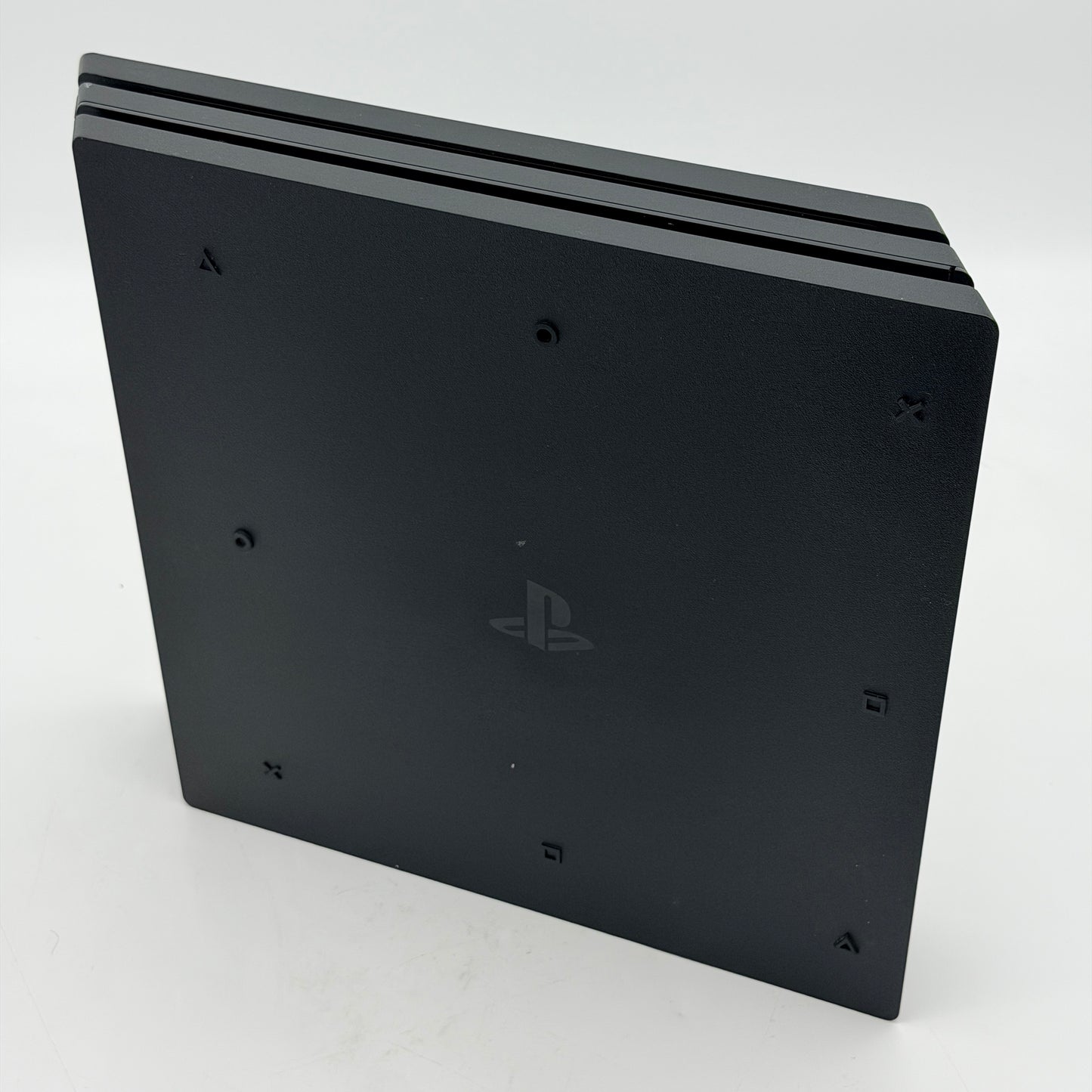 Sony PlayStation 4 Pro (CUH-7215B)