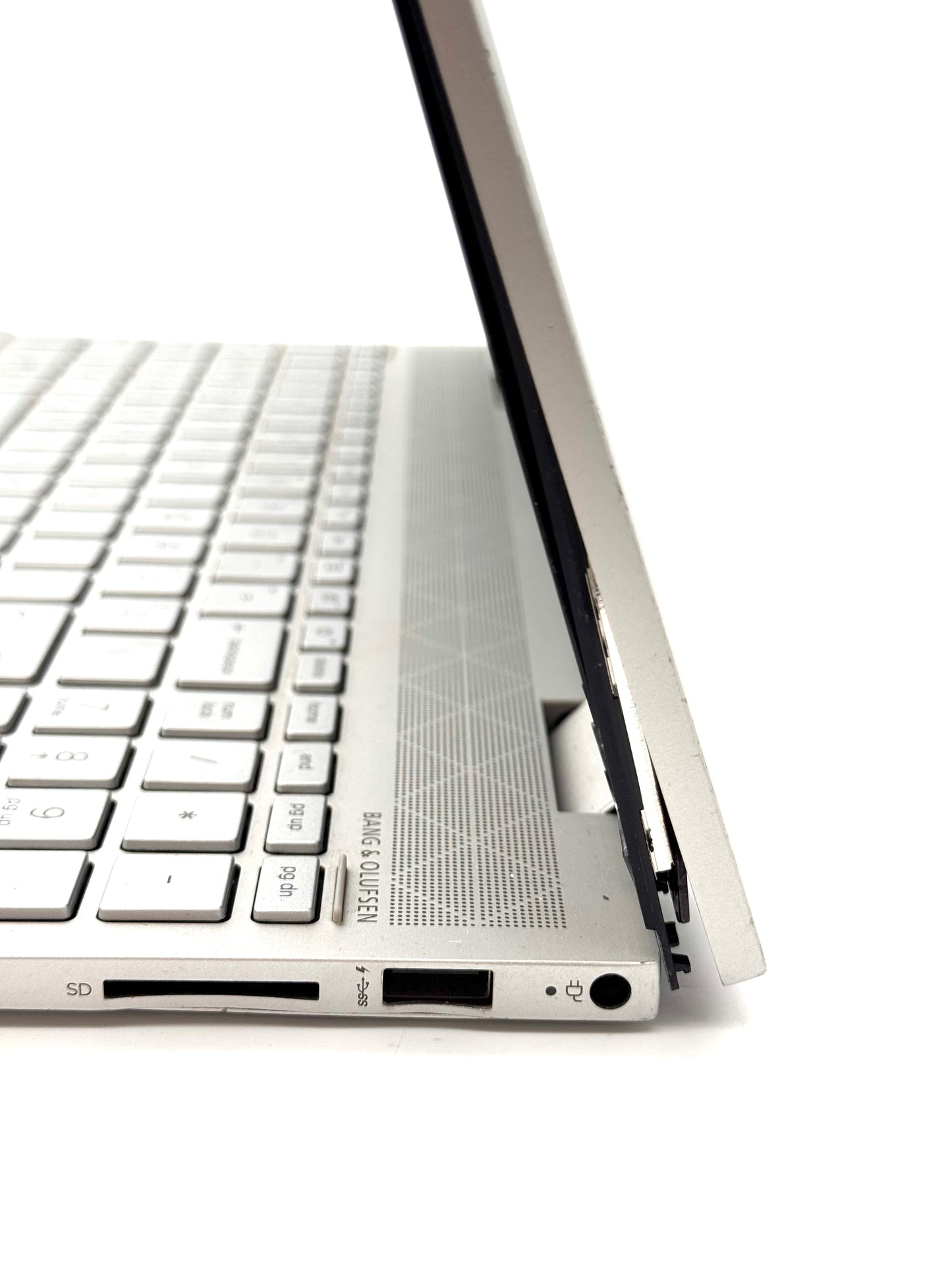 HP ENVY x360 Laptop - 15m-ed0023dx **** Broken Hinge & Screen ******