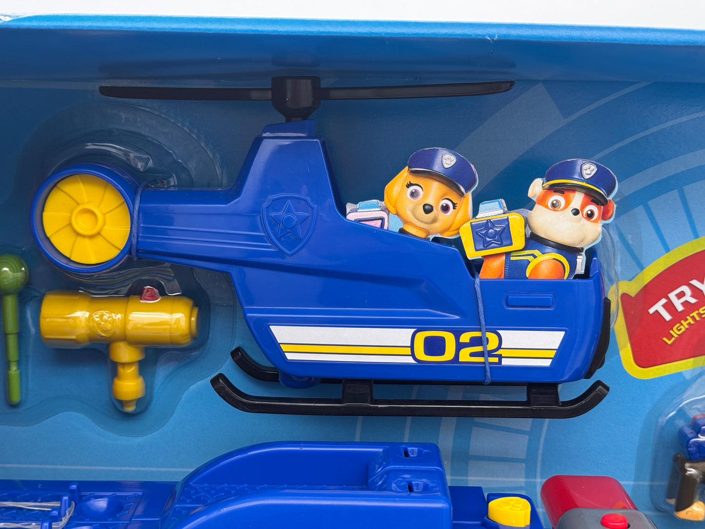 Spin Master Paw Patrol Chase Ultimate Police Cruiser - New In Box