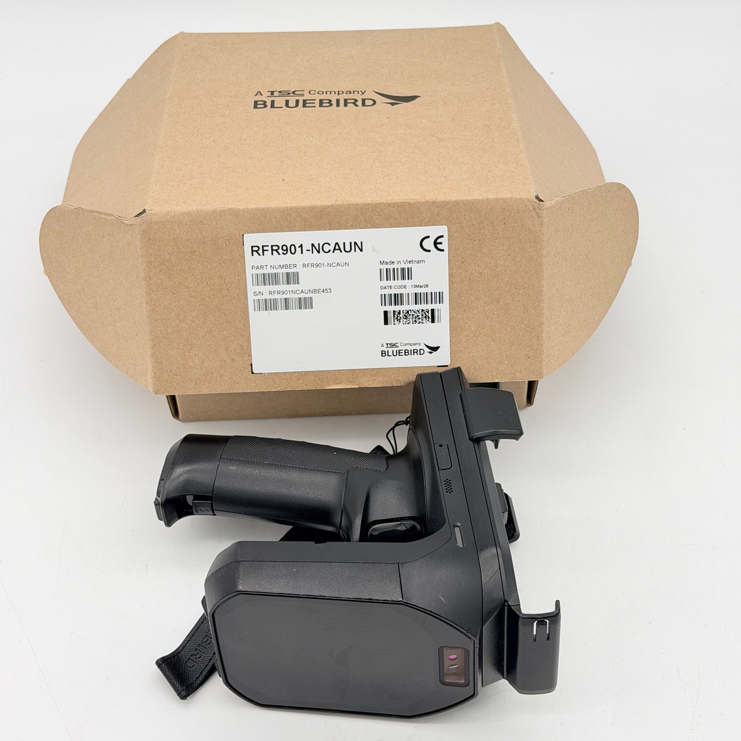 Bluebird RFR901-NCAUN Handheld UHF RFID Reader Universal Smartphone Mount New