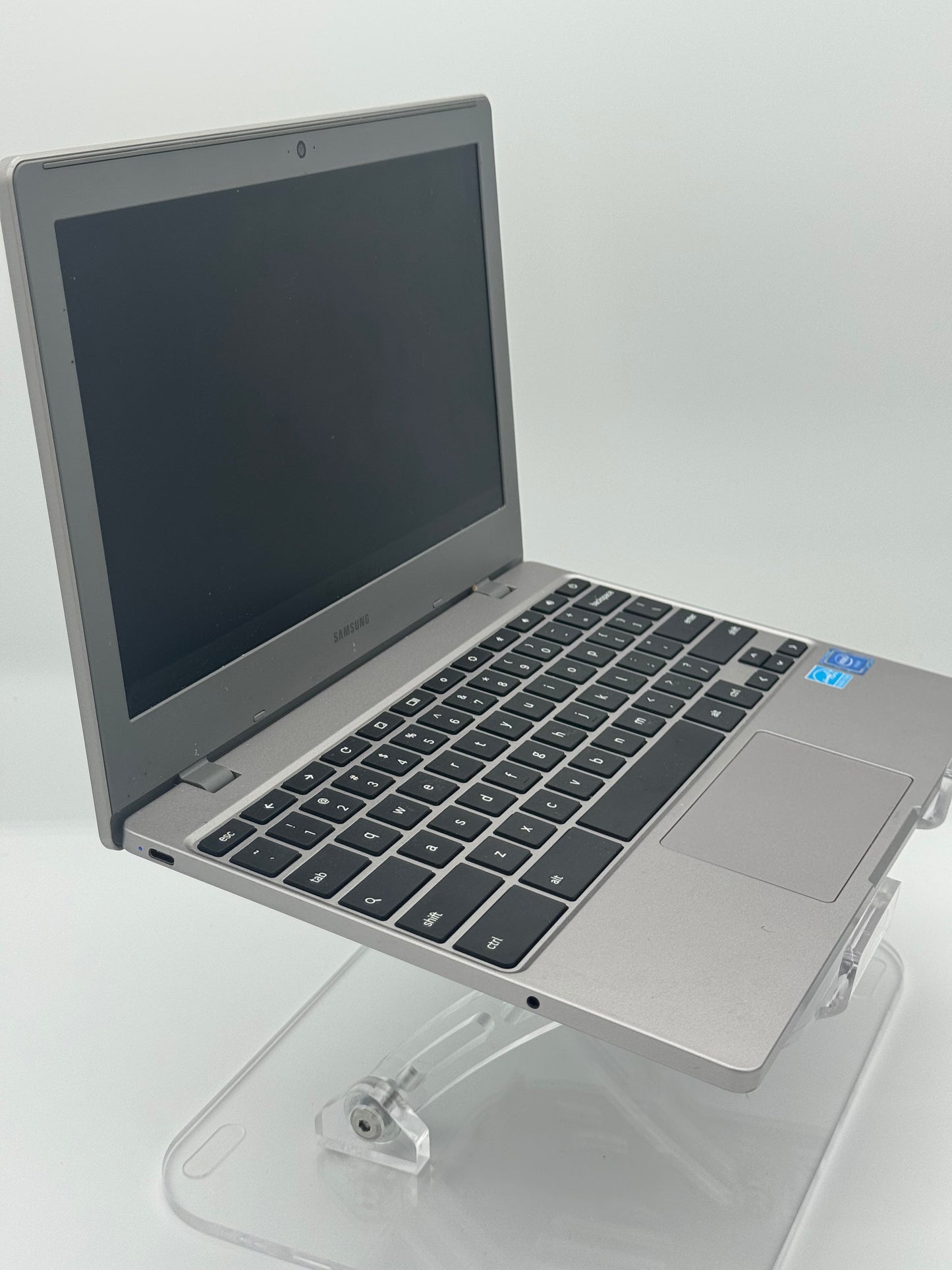 Samsung Chromebook XE310XBA 11-inch Laptop - Used - Gray