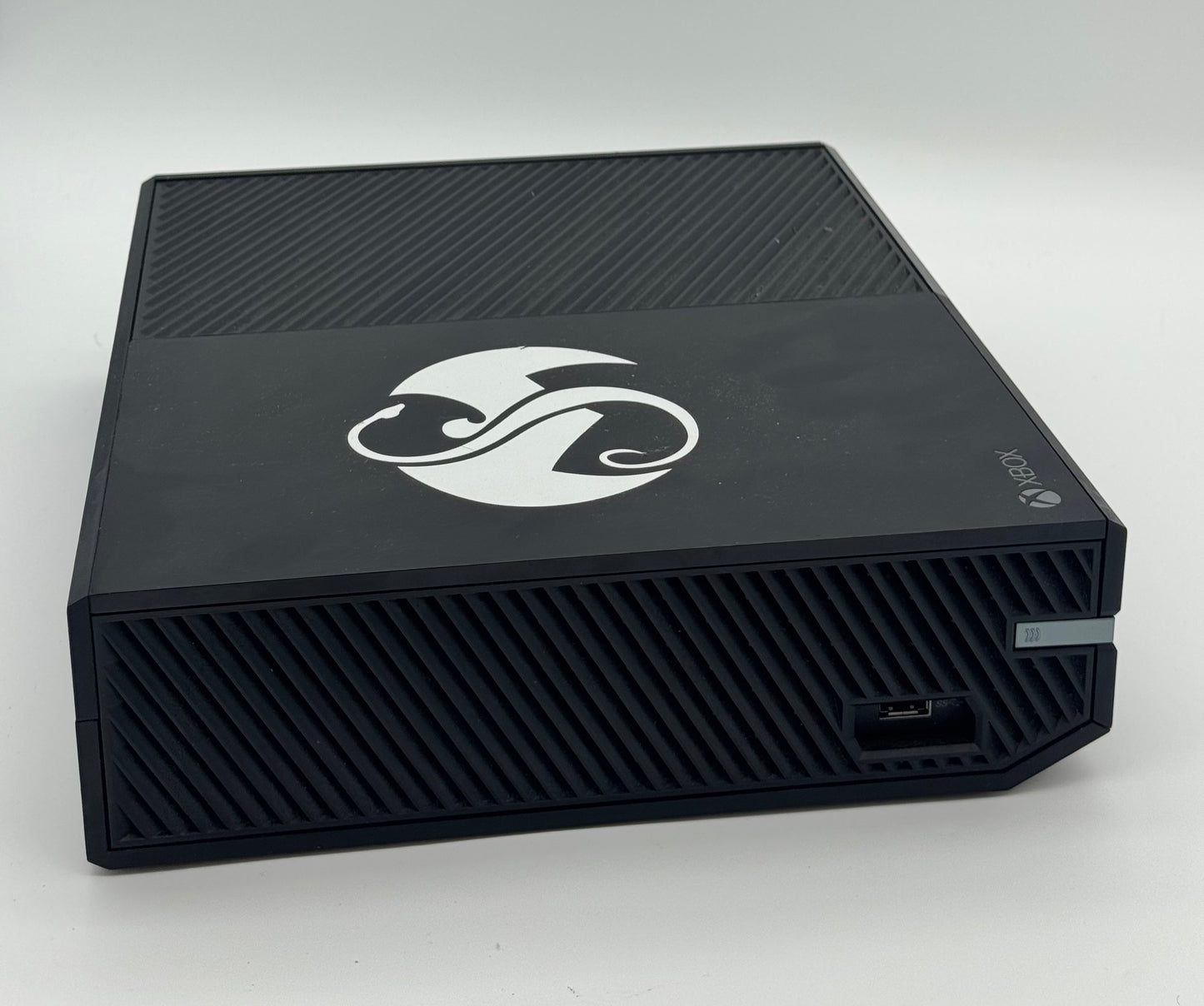 Microsoft Xbox One 2013 Video Game System - 500GB - Black - Used