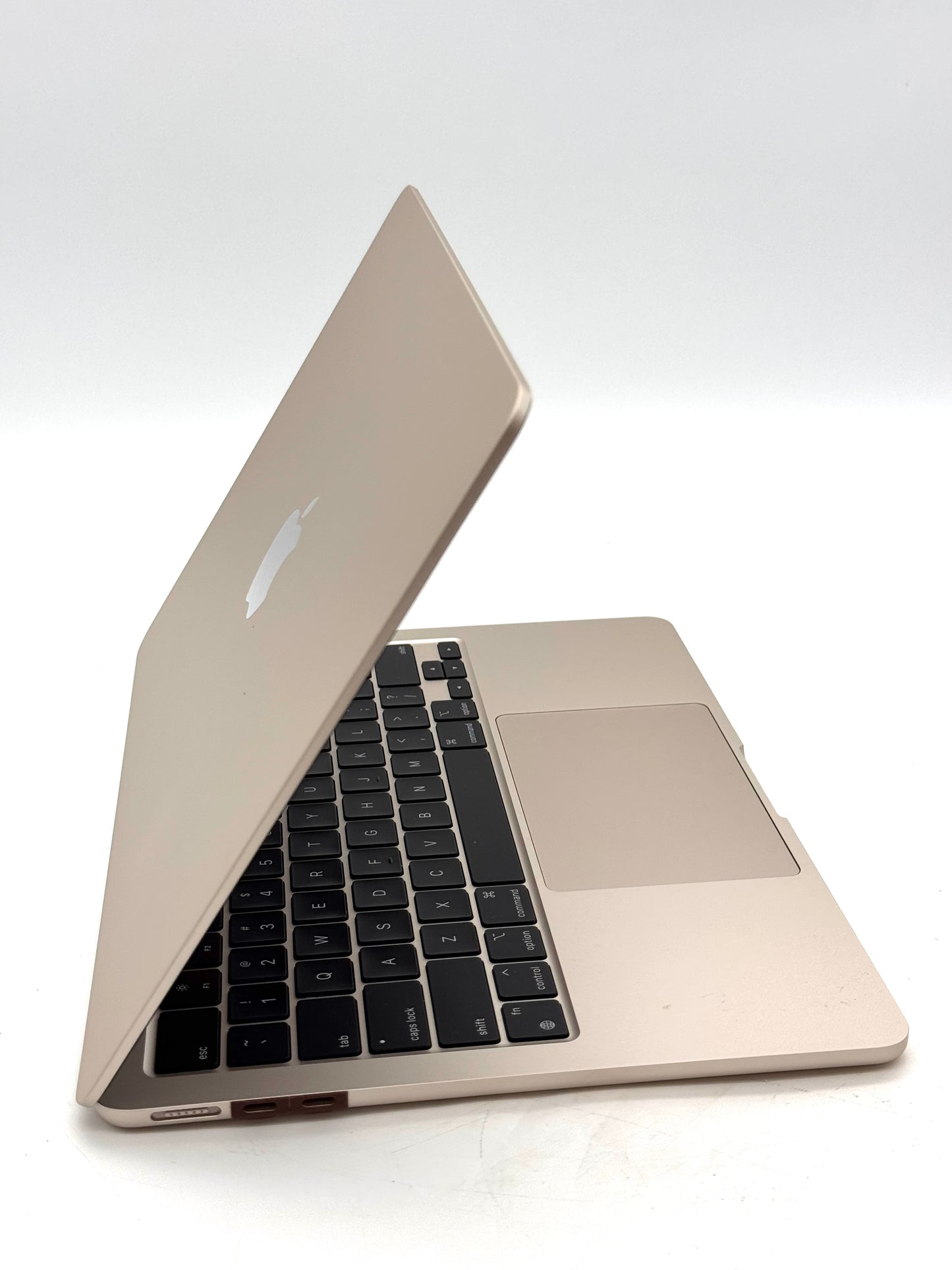 Apple MacBook Air 13-inch M3