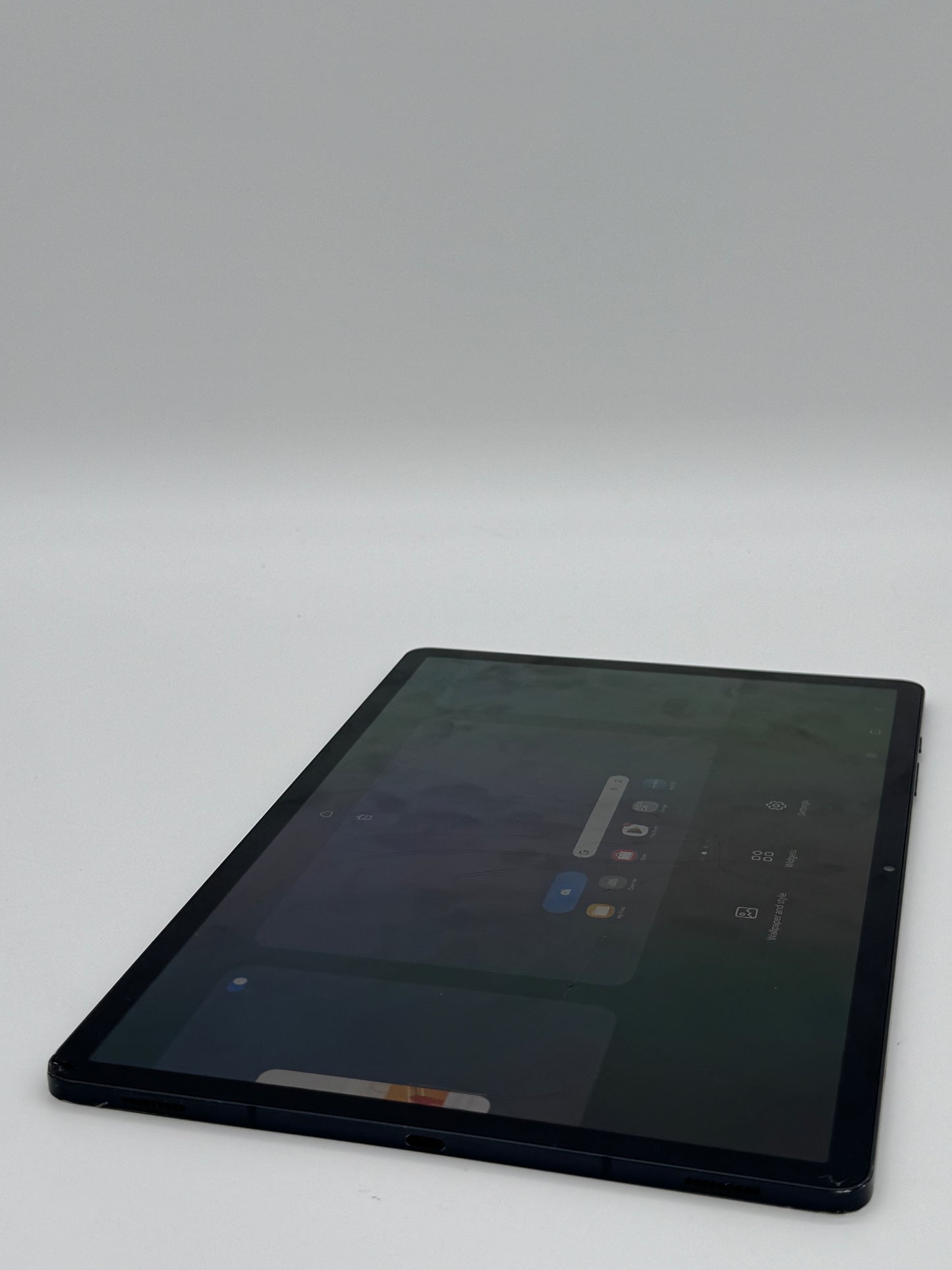 Samsung Galaxy Tab A9+ 5G - Space Gray - Broken - 256GB Storage
