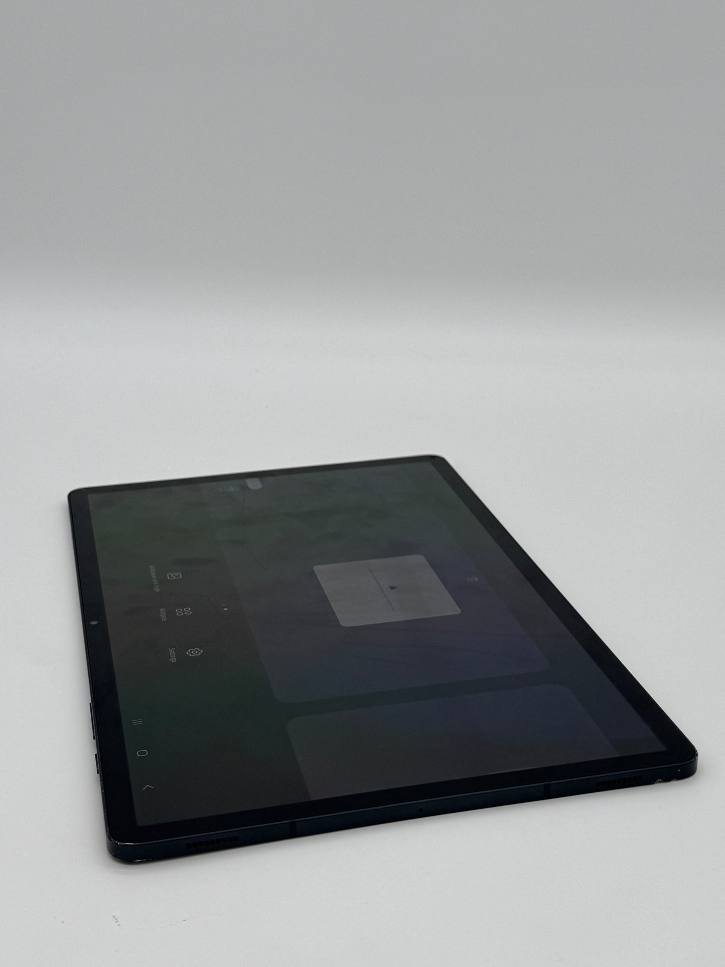 Samsung Galaxy Tab A9+ 5G - Space Gray - Broken - 256GB Storage