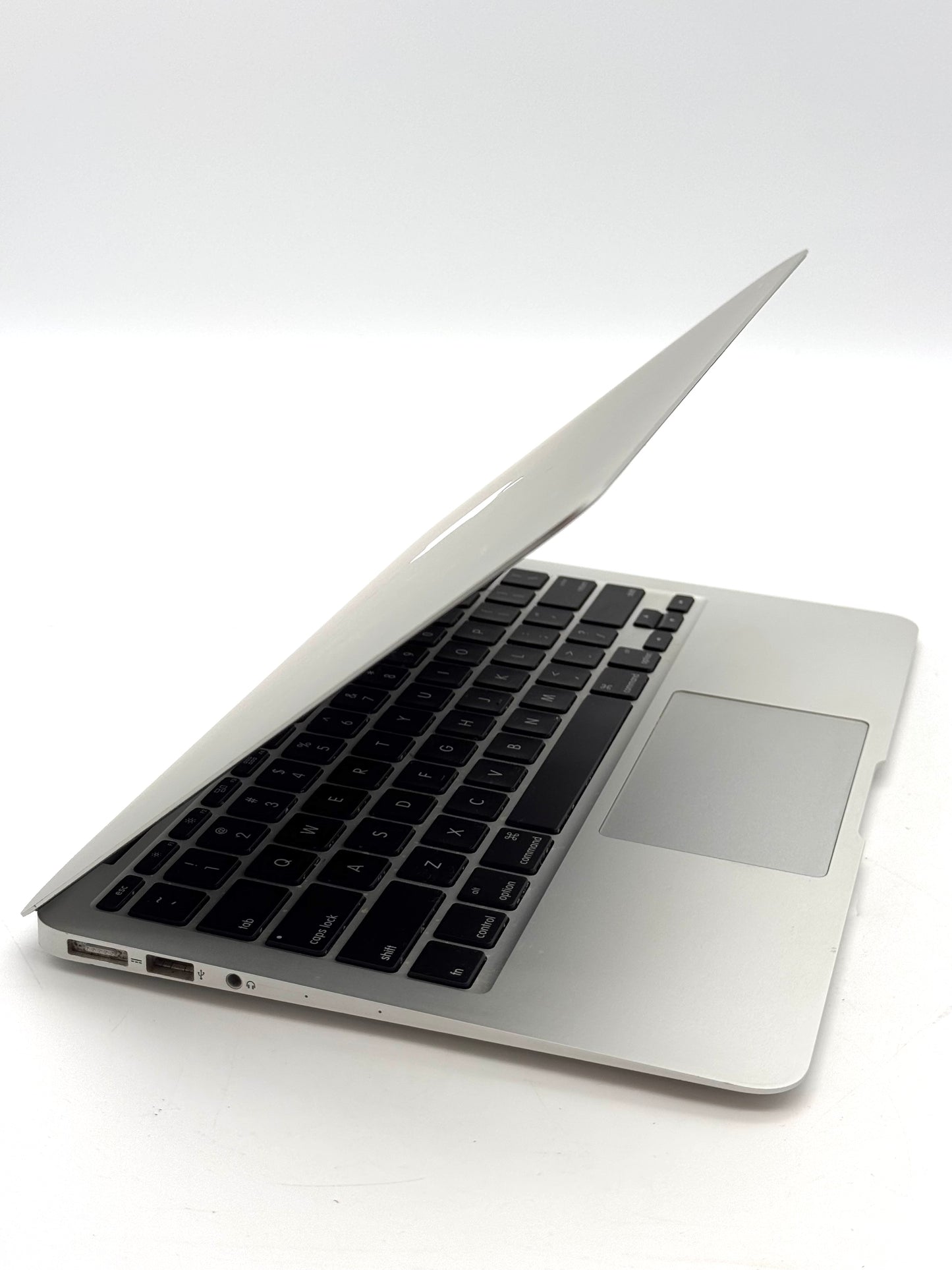 Apple MacBook Air 11" A1465 2014 11-inch Core i3 4GB 128GB Silver