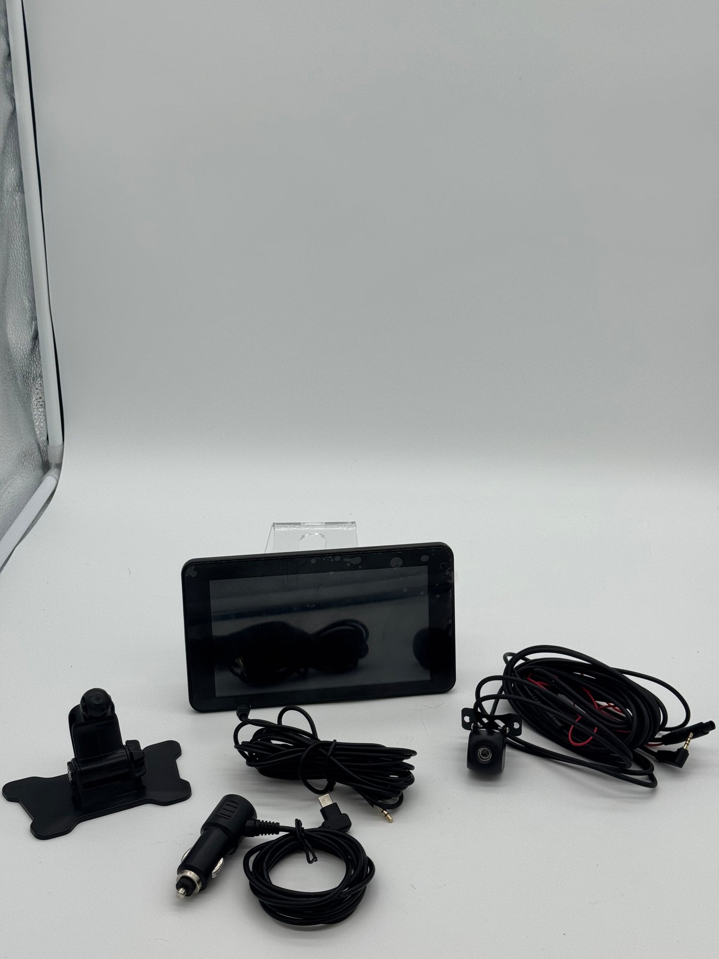 Aftermarket Apple/Android Carplay Portable Accessory - Black - Used