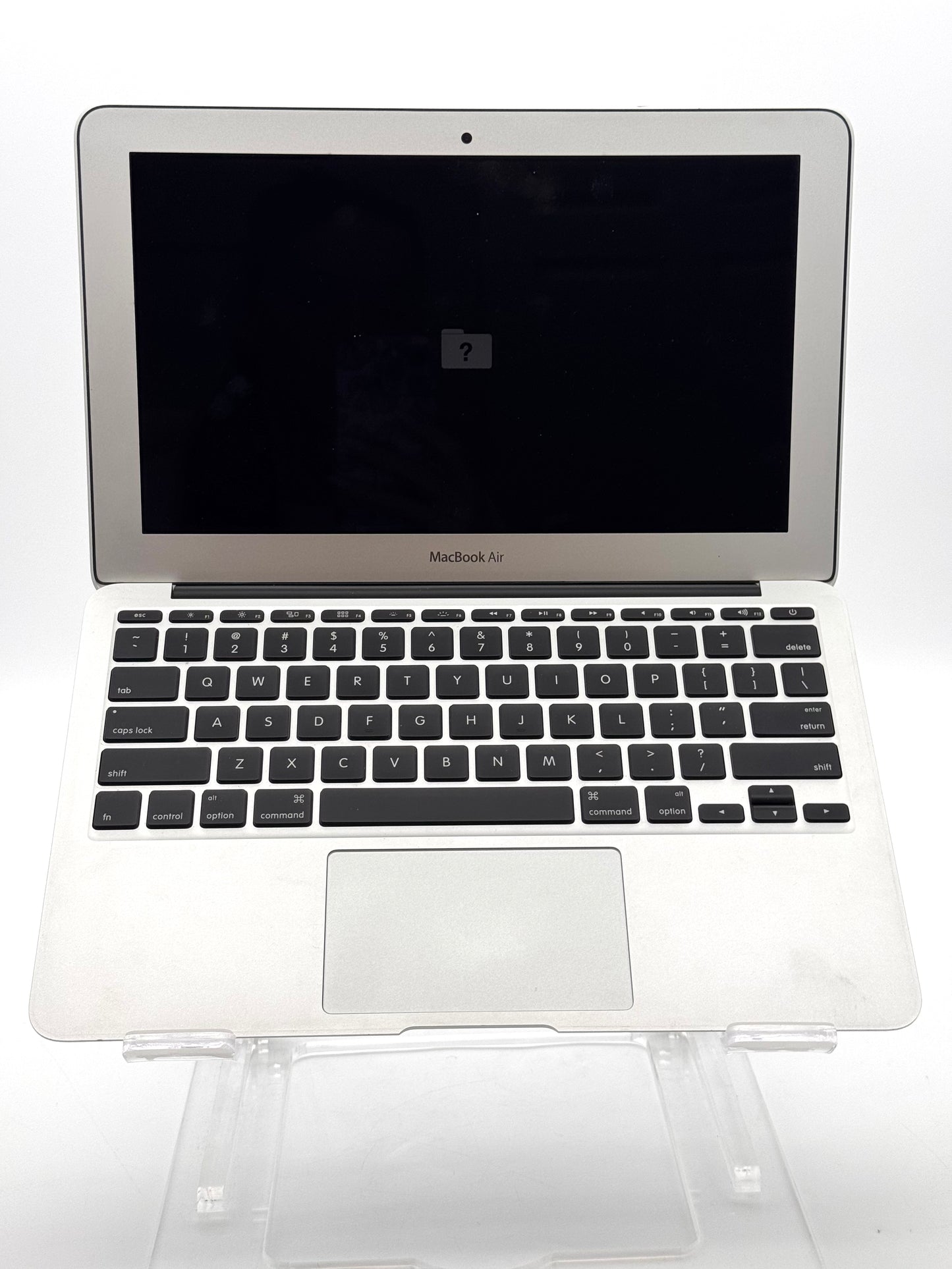 Apple MacBook Air 13" A1465 2015 13.3  - NEEDS OPERATING SYSTEM -