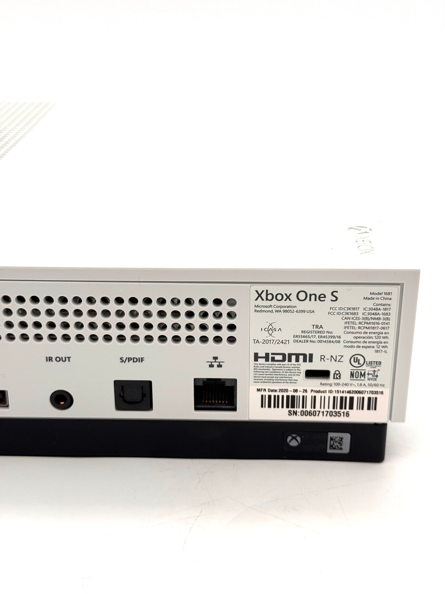 Microsoft Xbox One S 500GB White Console 1 Controller