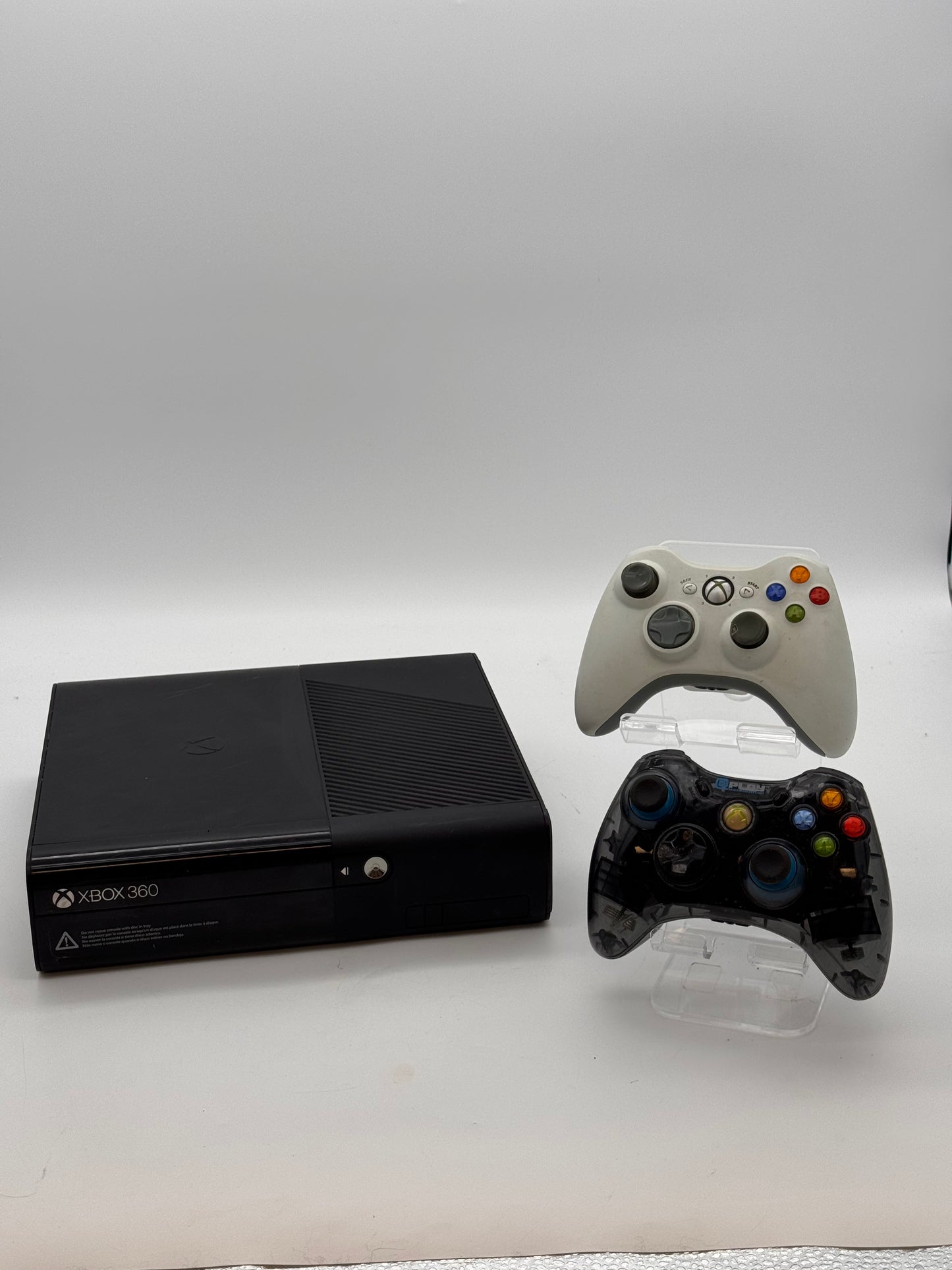 Microsoft Xbox 360 Elite 2007 Black 250GB 2 Controllers