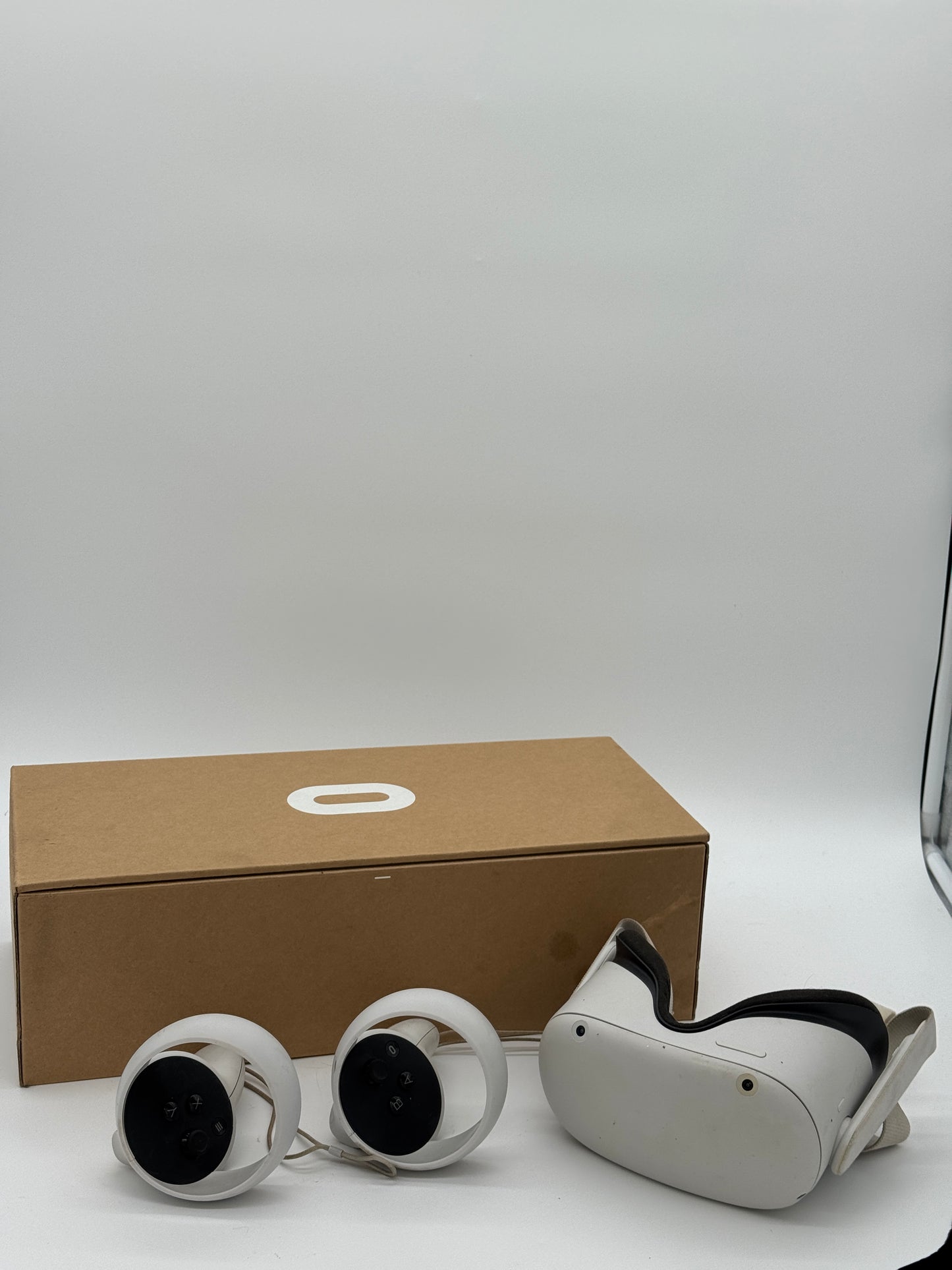 Oculus Quest 2 - 128GB - Used - Free Shipping & Returns