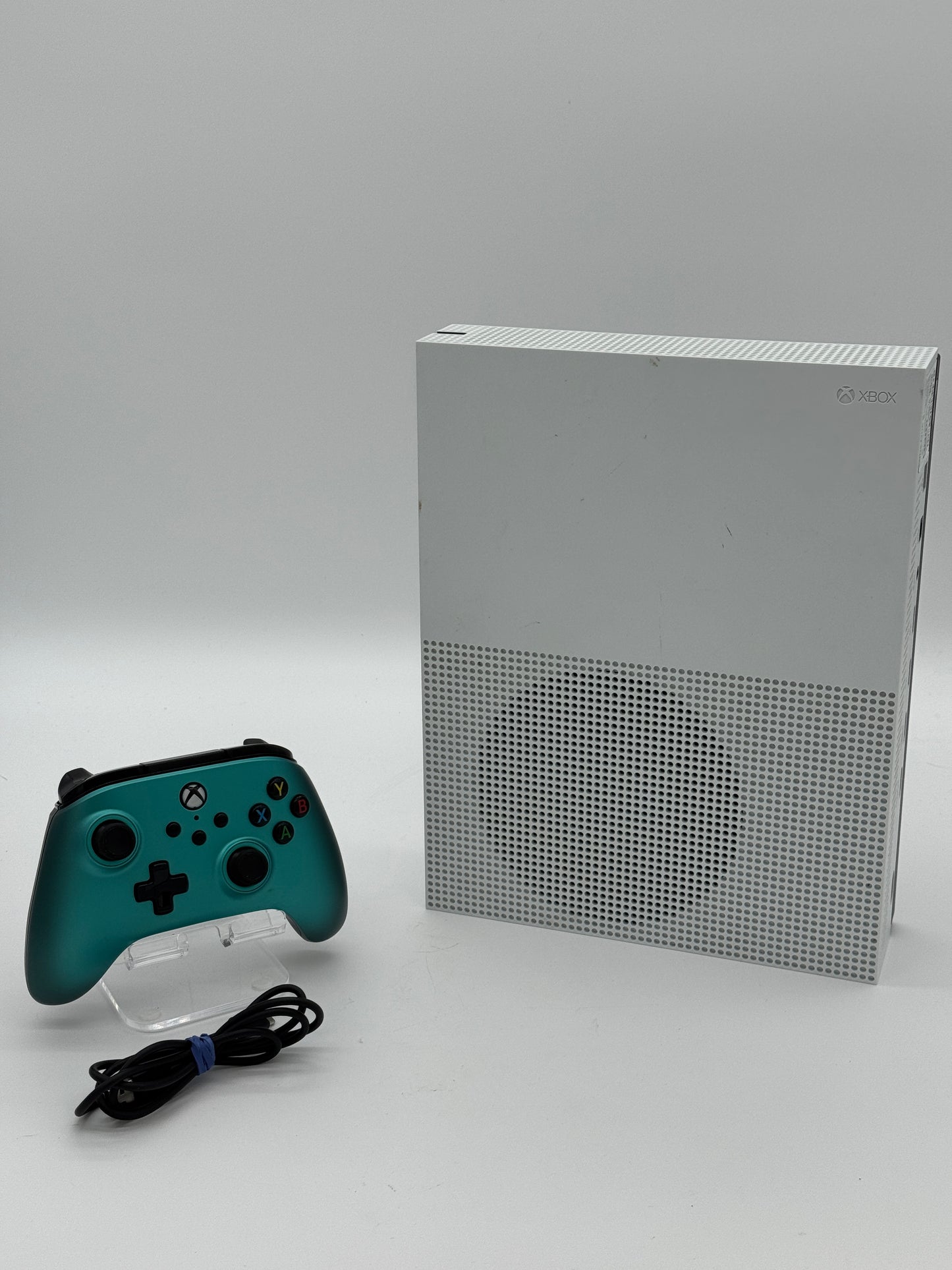 Microsoft Xbox One S 2016 (Model: 1681) - Used Video Game System - White - 1TB