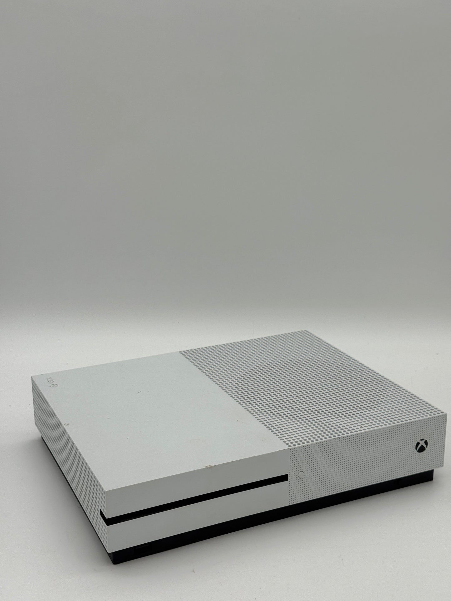 Microsoft Xbox One S 2016 (Model: 1681) - Used Video Game System - White - 1TB