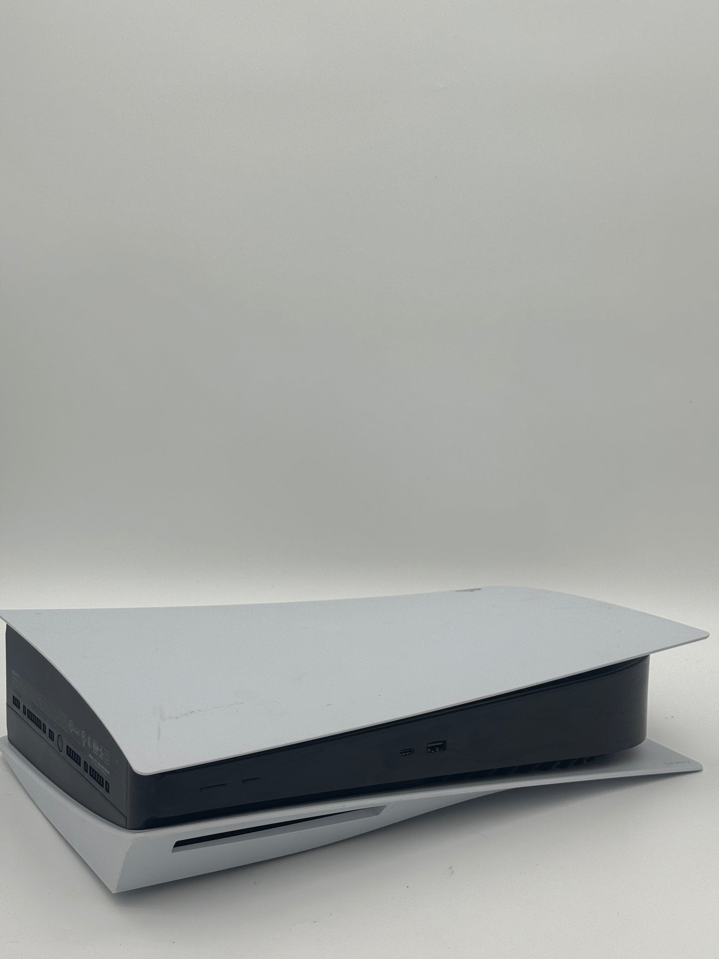 Sony PlayStation 5 (CFI-1215A) – Used Video Game System - 825GB - White