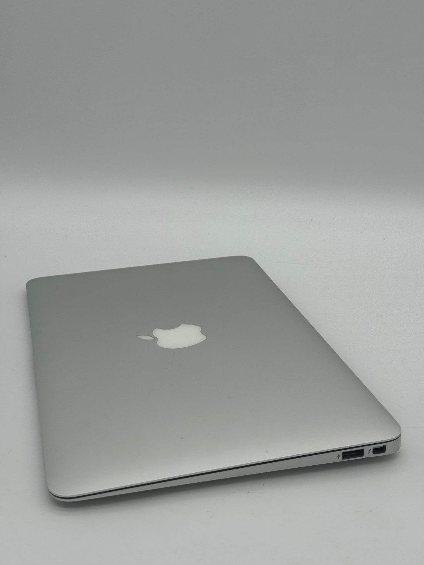 Apple MacBook Air 11" A1465 2015 - Gray, Core i5, 4GB RAM, 128GB SSD