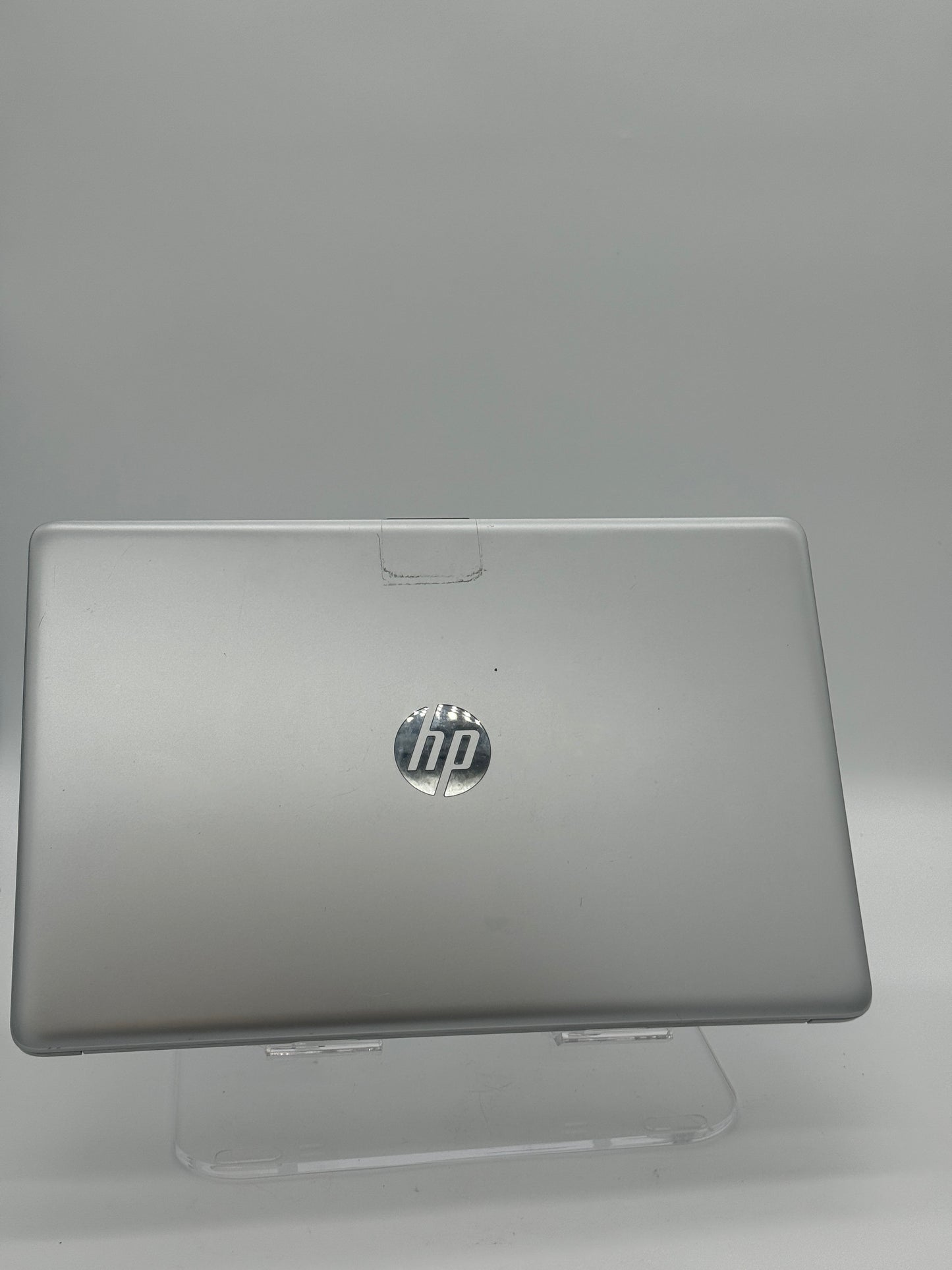 HP 15-da0012dx Laptop - Gray - Broken - 8GB RAM, Core i3, 128GB SSD
