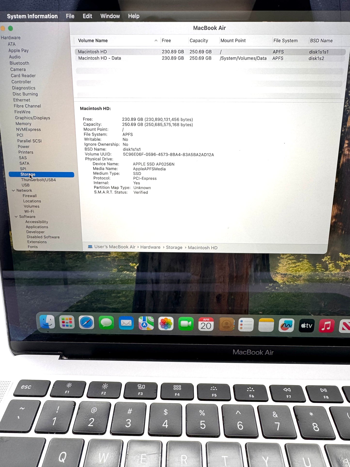 Apple MacBook Pro A1708 13 Core i5 8GB 256GB Silver 2017