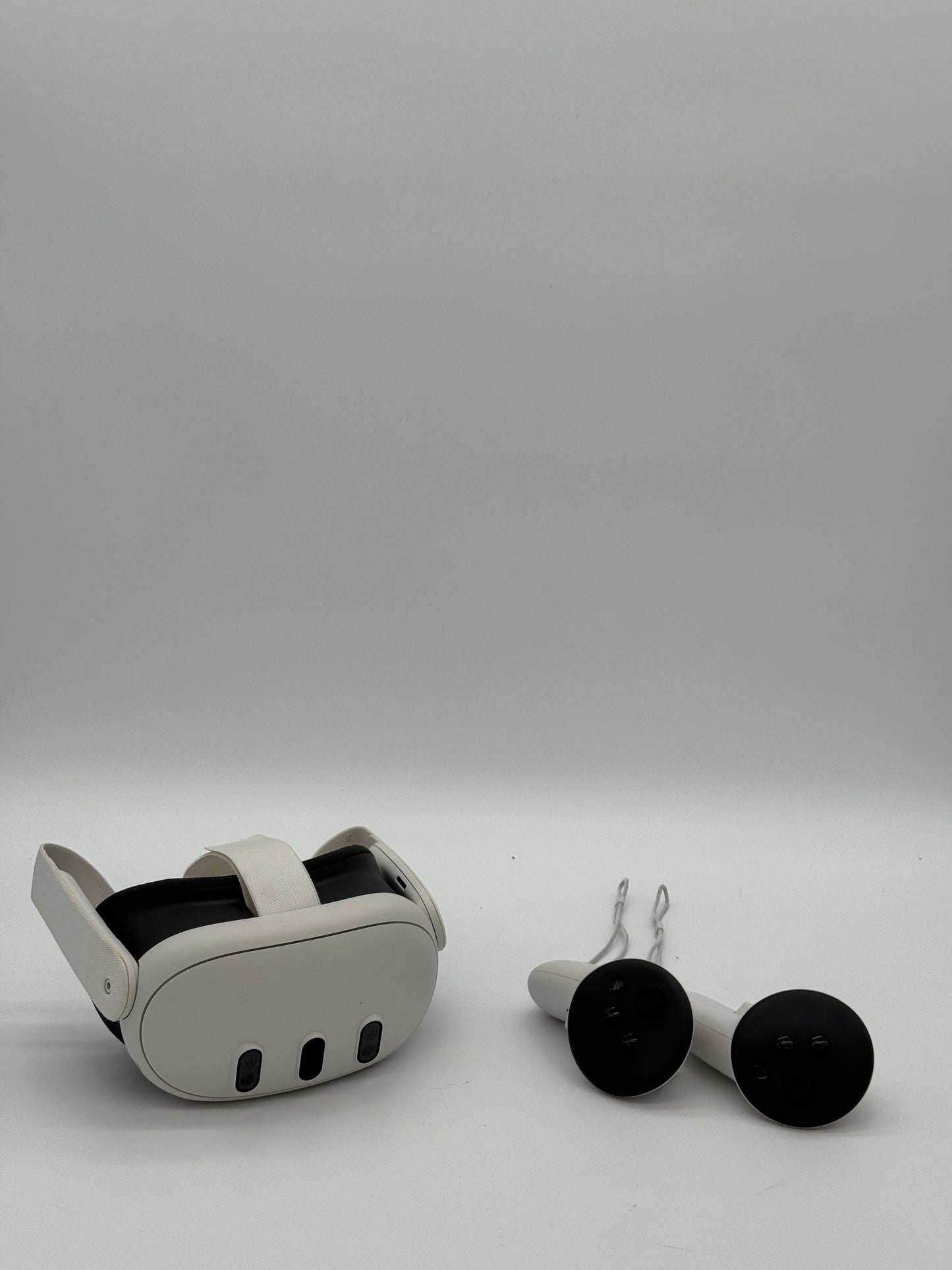 Meta Quest 3 Video Game System - 128GB - White
