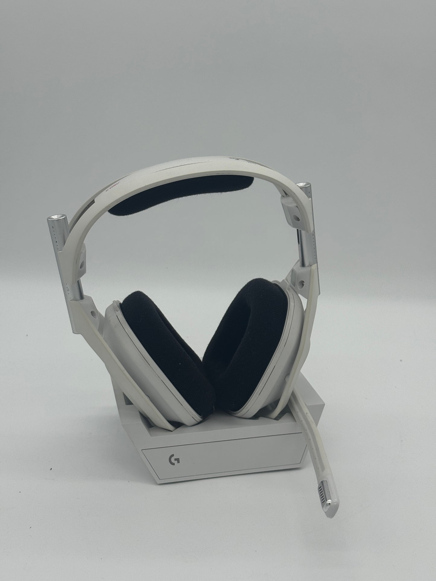 Astro A50X Wireless Headphones with Base - Used - White - Free Shipping