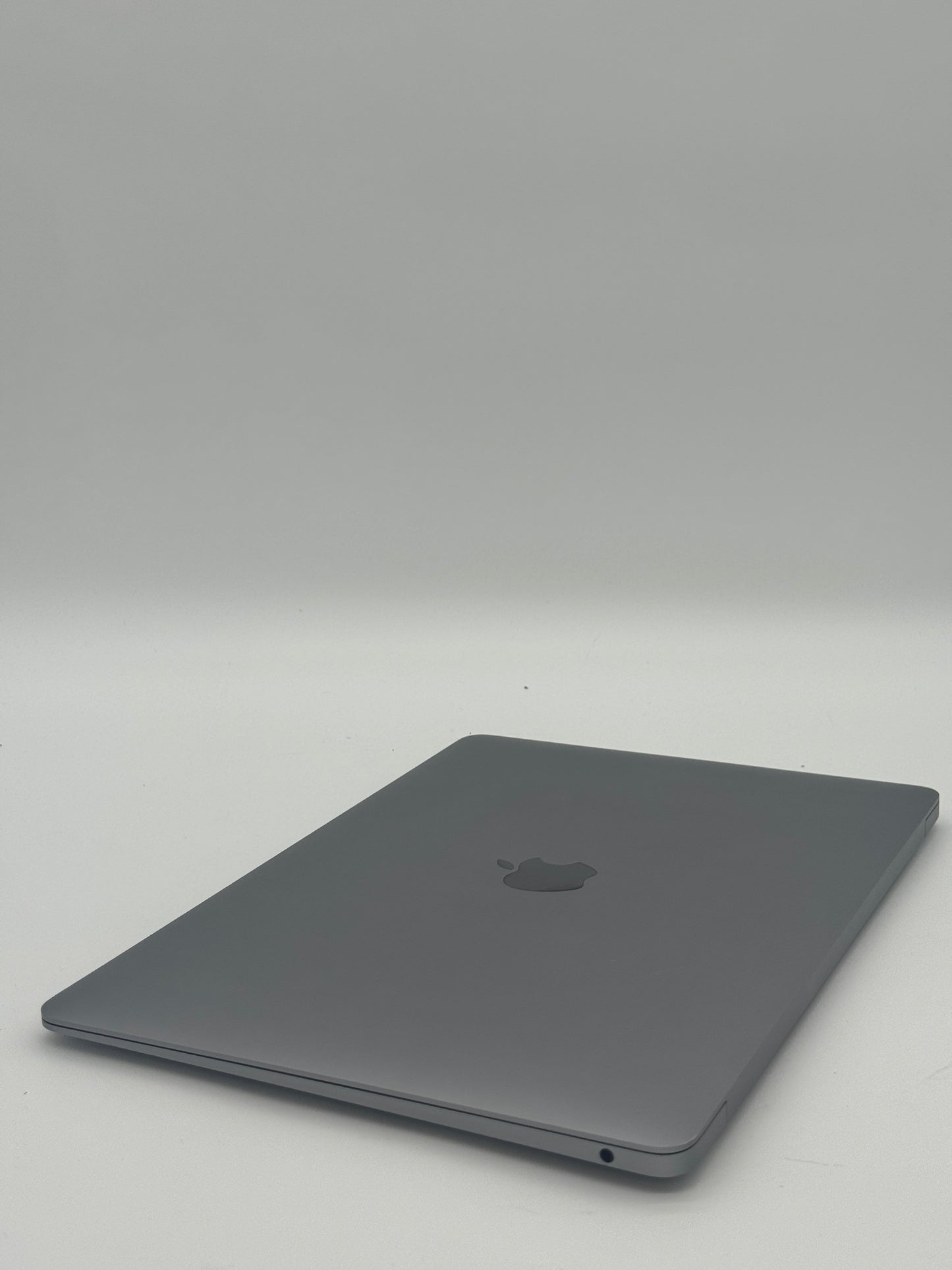 Apple MacBook Air M1 A2337 2020 - 16GB RAM, 256GB SSD, Space Gray